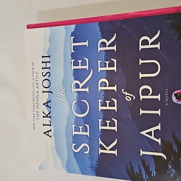 The Secret Keeper of Jaipur By Alka Josh Publisher Mira  Paperback edition 2021 - Picture 8 of 17
